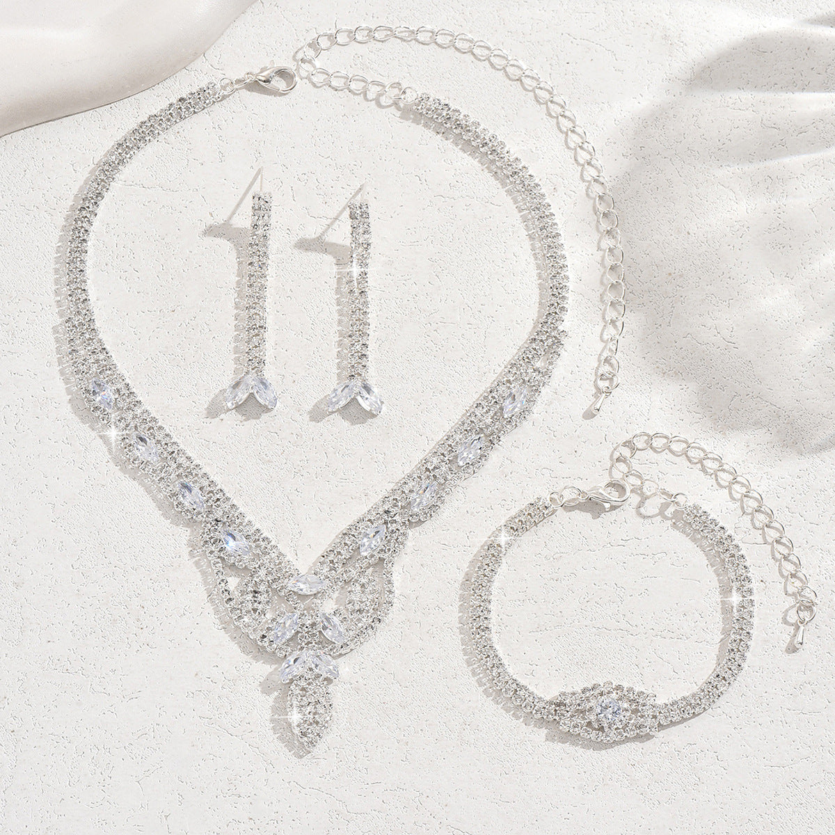 Ensemble de bijoux CZ 3Pcs pour femmes Poire à feuilles creuses