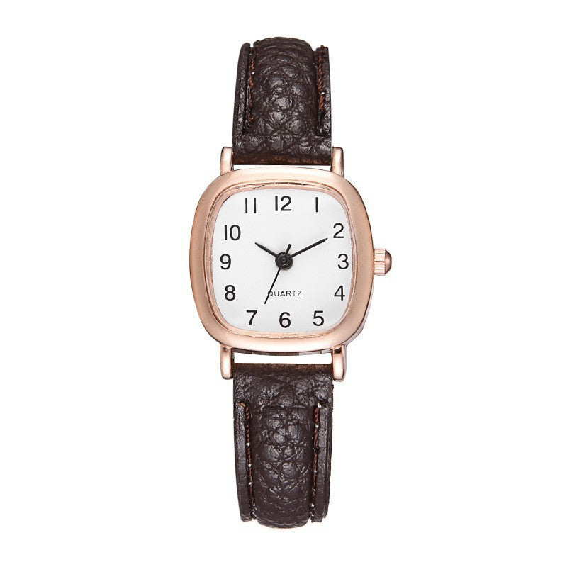 Montre Quartz délicate femme avec un petit cadran