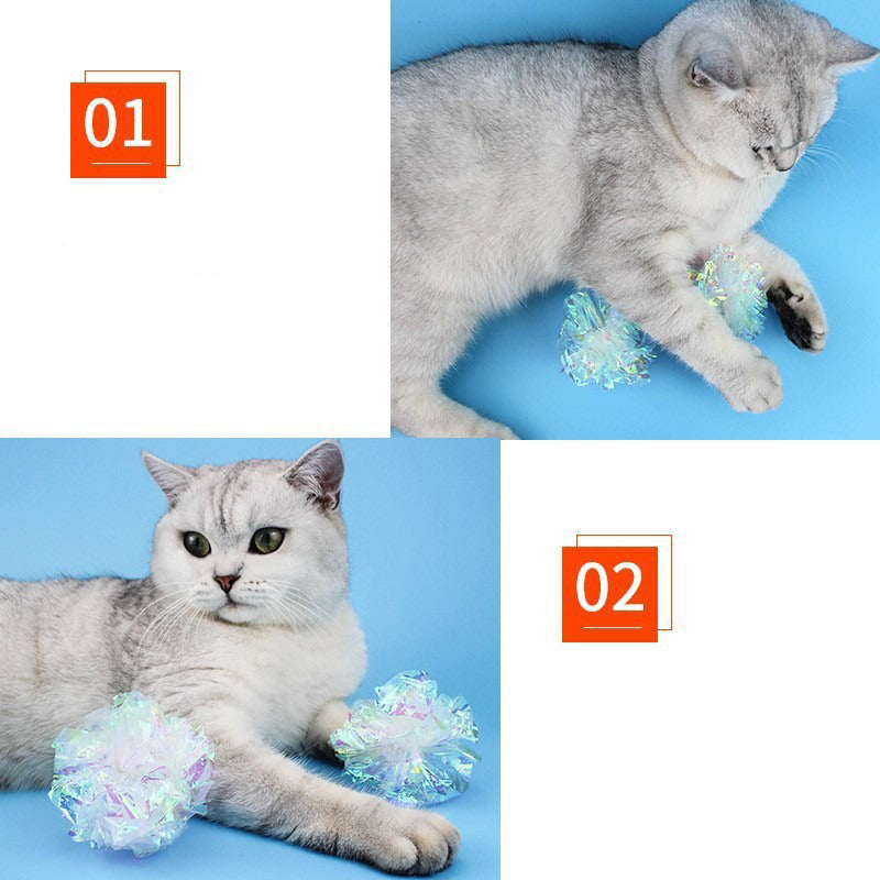 Ce jouet de chat de boule de papier de fabrication de bruit coloré est une excellente façon de garder votre chat