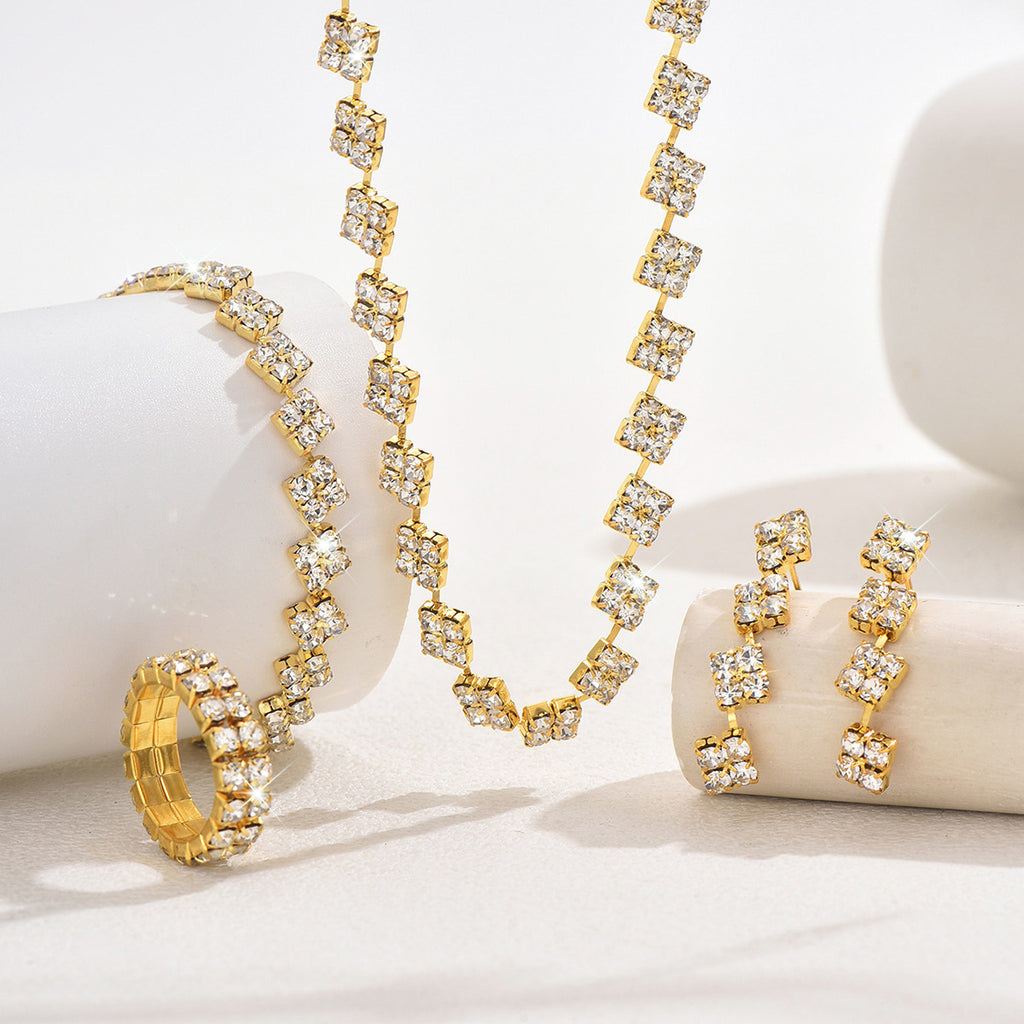 Collier géométrique carré Zircon à chaîne de pinces à chaud