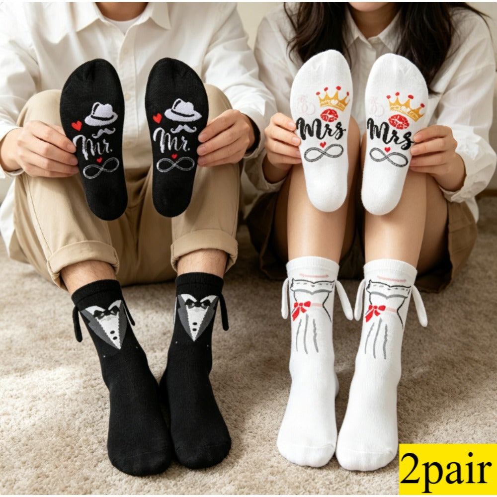 2 paires de chaussettes de mariage avec un motif à la main pour la mariée et le groom — une idée cadeau et papa