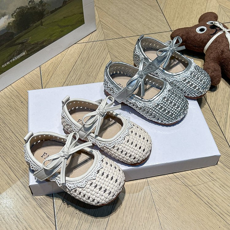 La mode des enfants Hollow Princesse Chaussures Summer Style Filles' Soft Bottom Hollow Baotou Lit