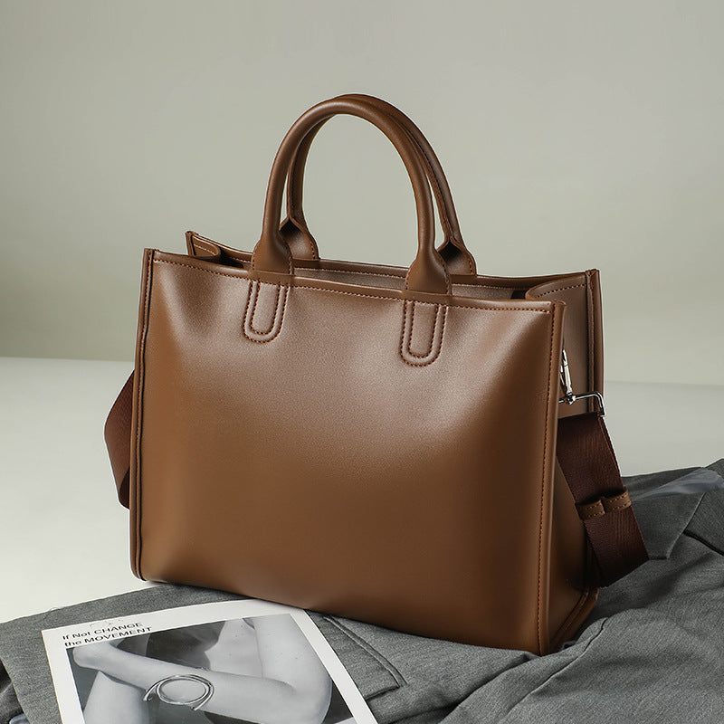 Sac à main et sac à bandoulière pour navette de grande capacité
