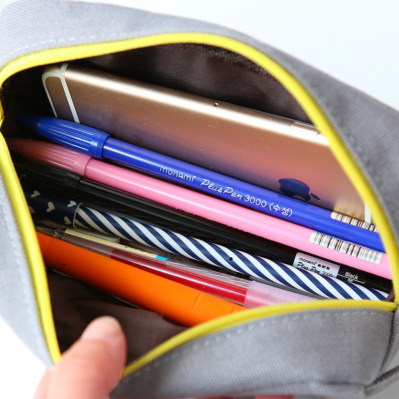 Version coréenne du mignon et simple chat créatif bande dessinée sac à crayon femelle studen