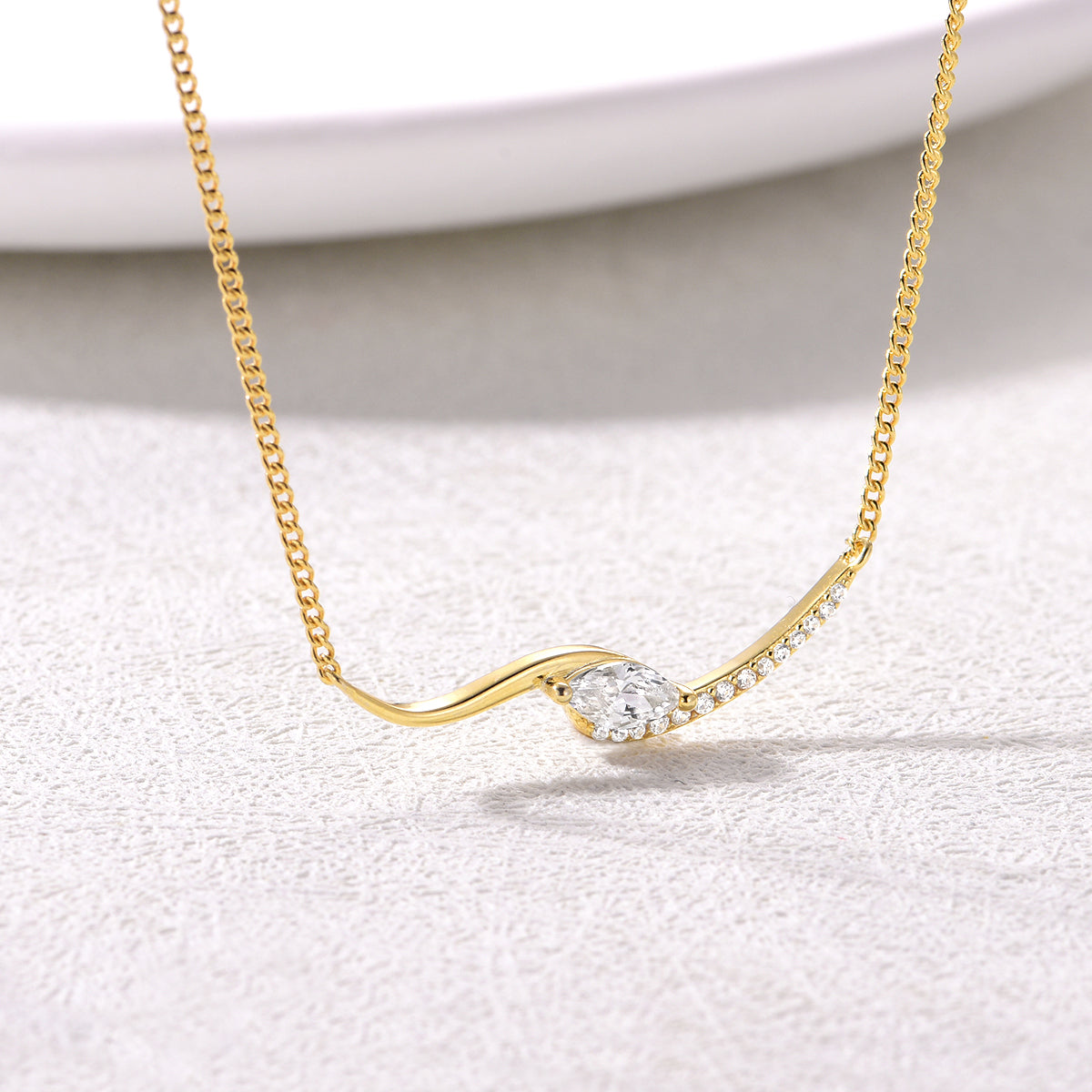 S925 Argent plaqué or Marquise Moissanite Collier courbé 45cm D Couleur VVS1 Single Side