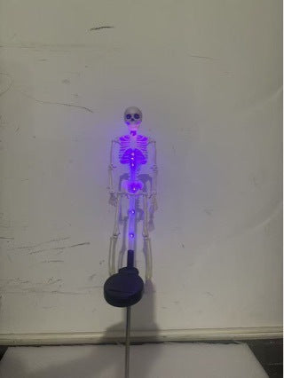 Lampe au sol solaire pour le crâne d'Halloween