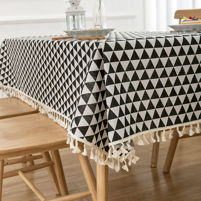 Peintre à huile rétro utilisant une nappe carrée
