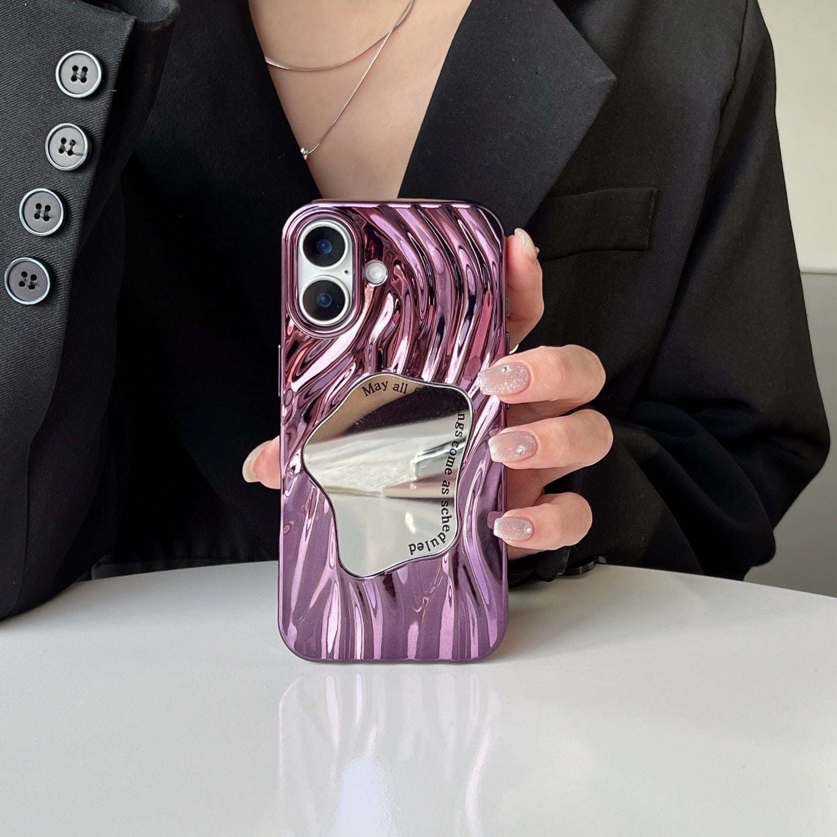 Electroplating Wave Pattern Mirror Phone Case Sens avancé