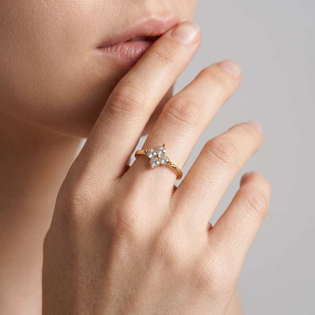 Luxury Dainty Micro Paved Zircon Anneau ouvert réglable pour les femmes
