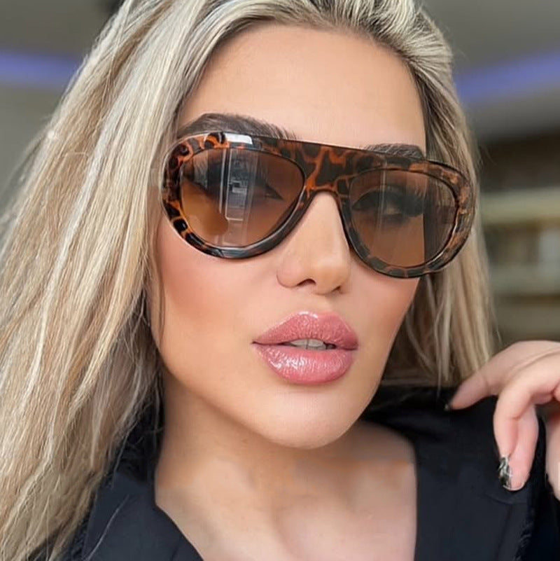 Lunettes de soleil de style grenouille pour femmes