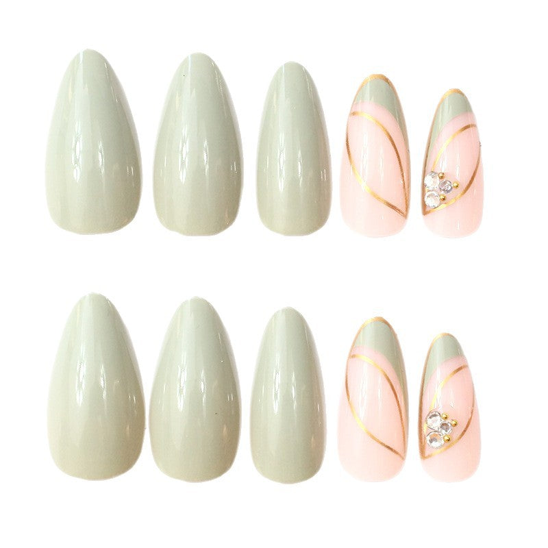 La ligne de mode haut de gamme Les ongles en Strass