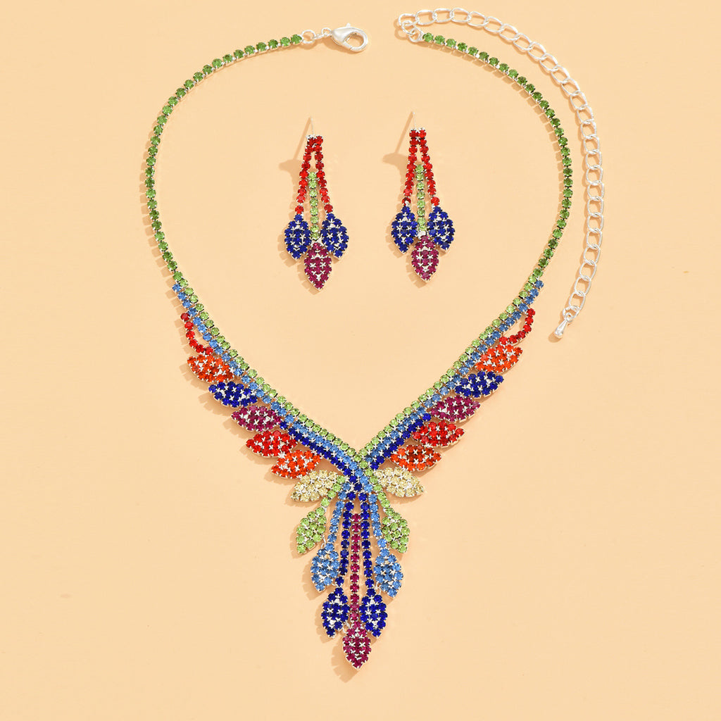 Boucles d'oreilles et colliers de style européen et américain