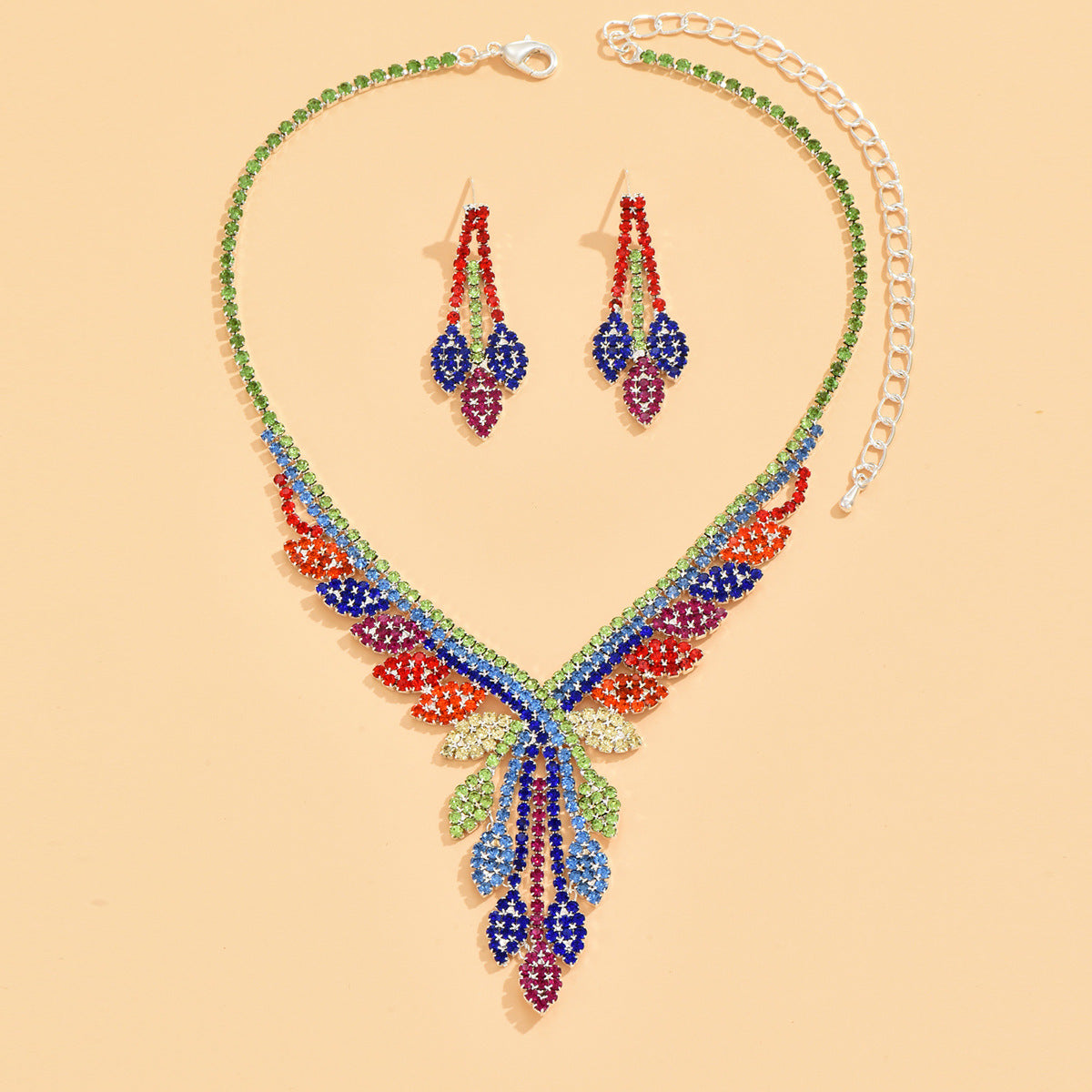 Boucles d'oreilles et colliers de style européen et américain