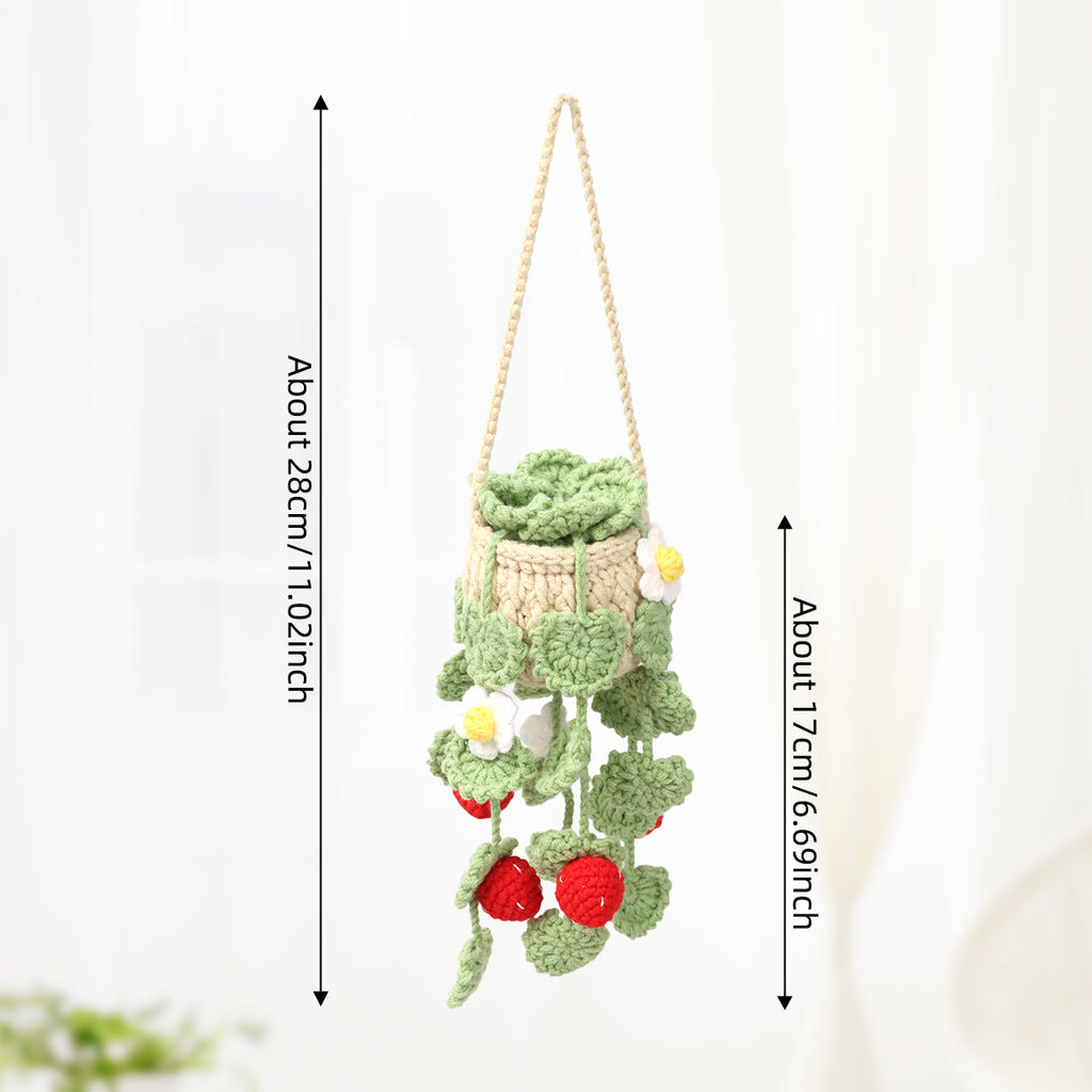 Crochet à la main suspendu pot d'ornement avec trailing de fraises décorations et blanc Bl