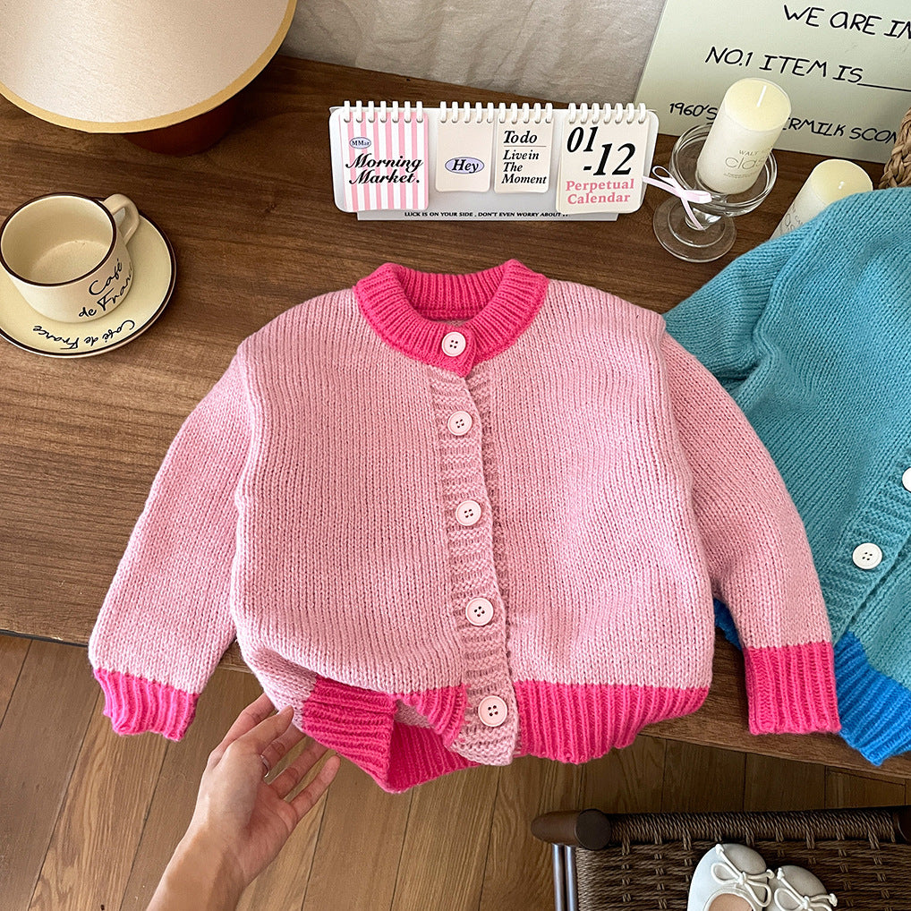 Chandail tricoté à la mode en manteau de fille