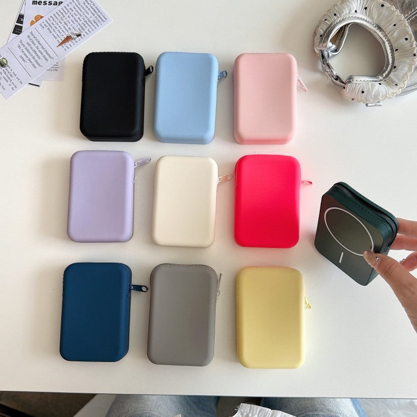 Pièce magnétique en silicone et support de carte avec poche de stockage de support
