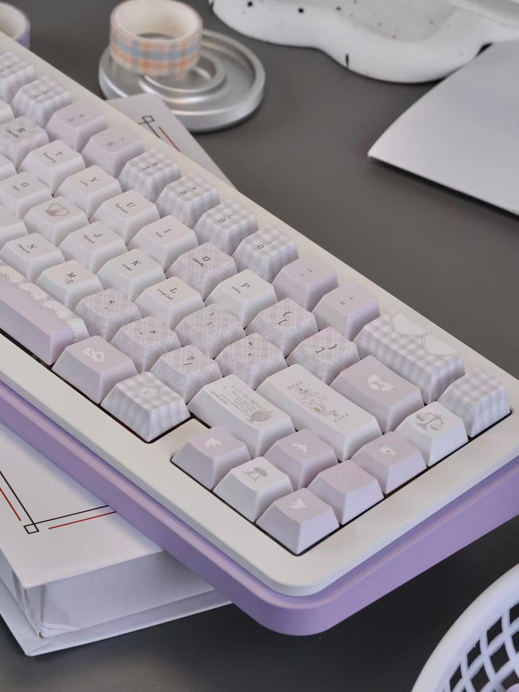 Meow Meow Hymn Keycaps dans les protéines violet et lavandelegant