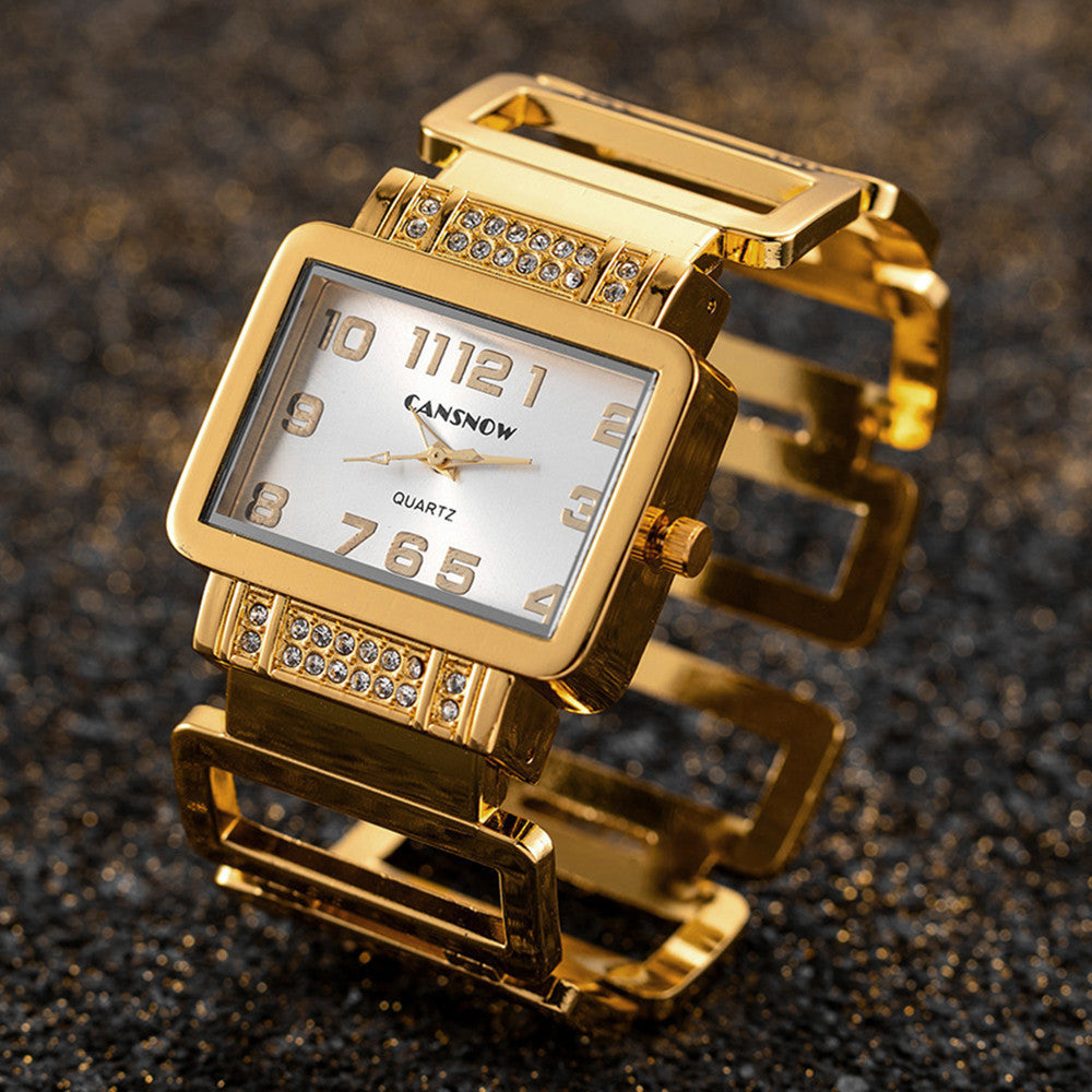 Montre mode or et argent pour femmes