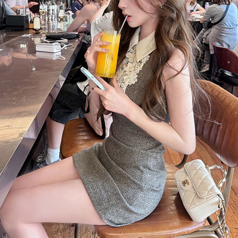 Élégante robe de gaine courte chic avec une taille définie