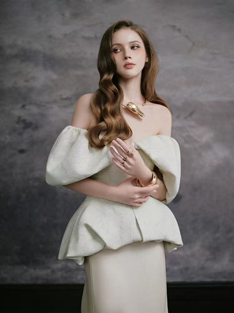 Women's two-piece evening wear, off-the-shoulder top and long skirt