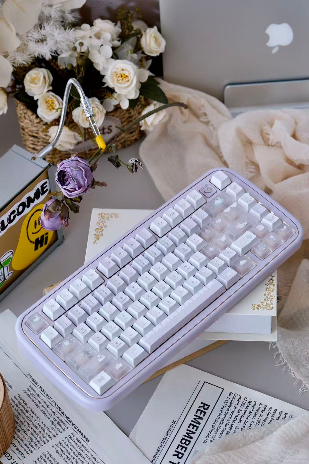 Meow Meow Hymn Keycaps dans les protéines violet et lavandelegant