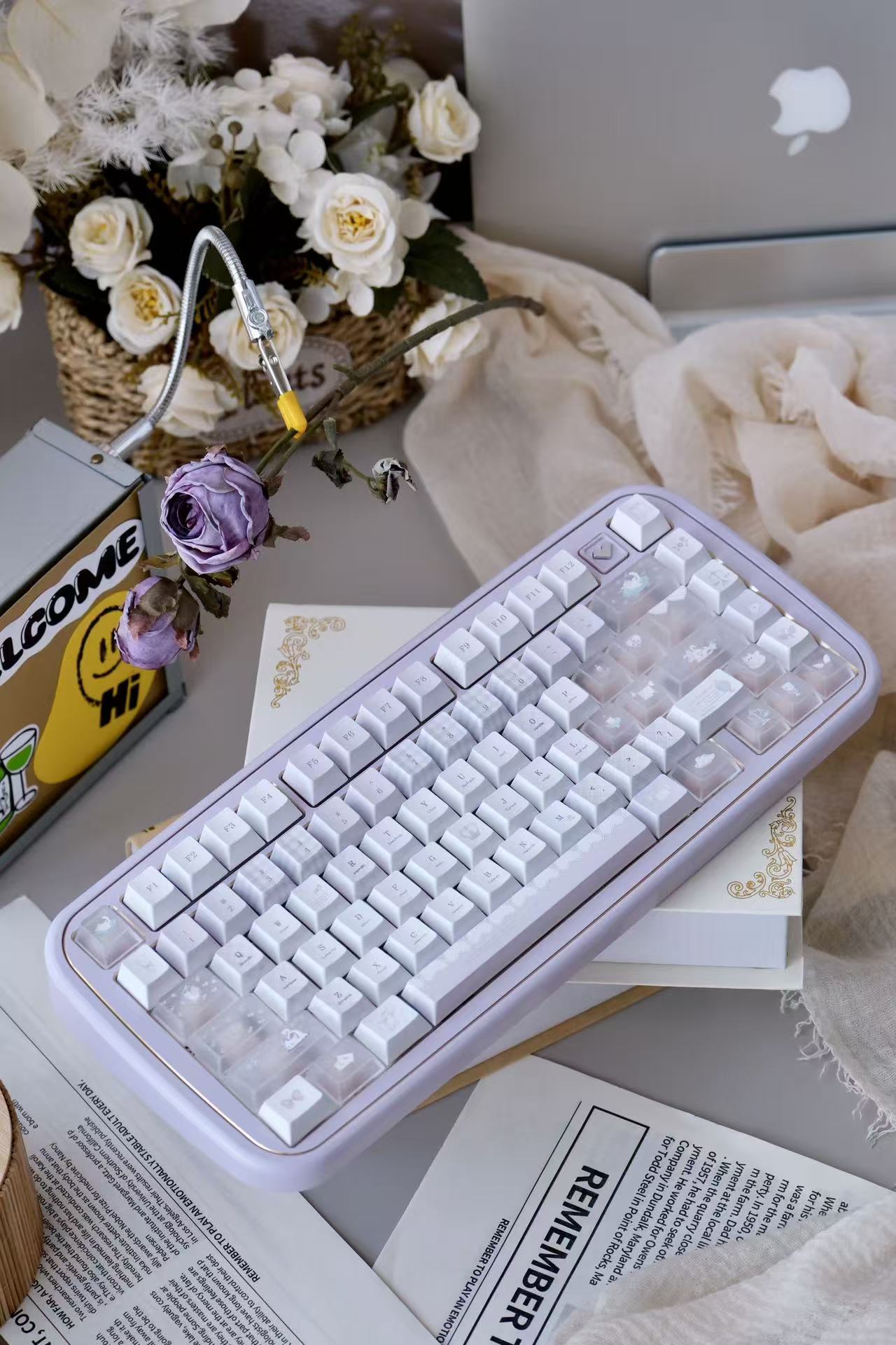 Meow Meow Hymn Keycaps dans les protéines violet et lavandelegant