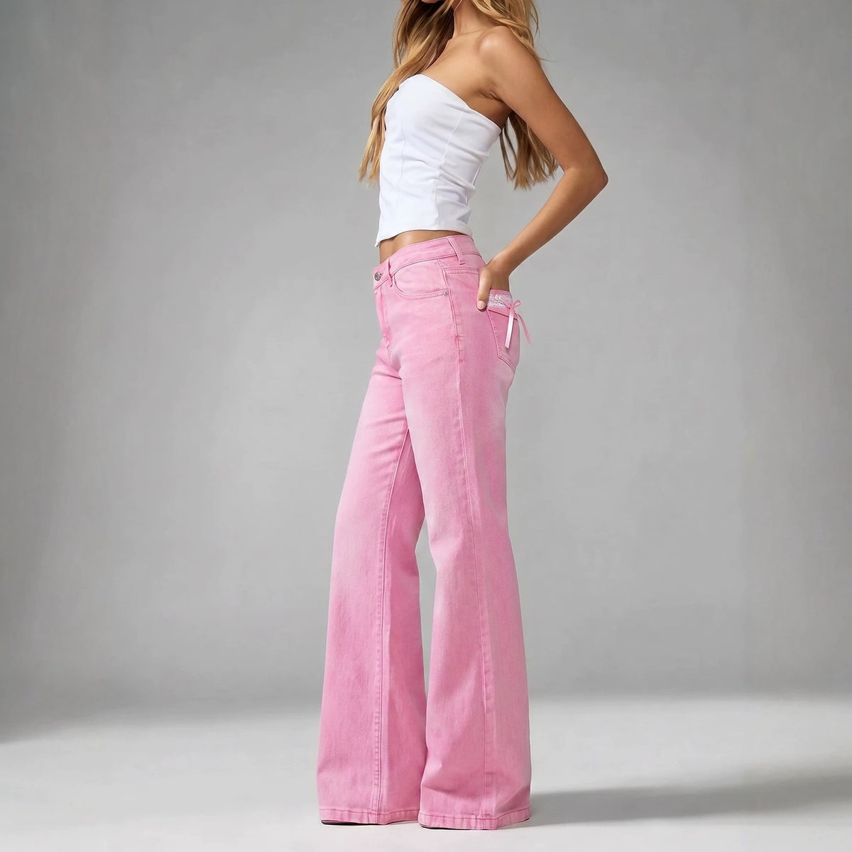 Pantalon à large jambe à taille moyenne avec un détail Bow