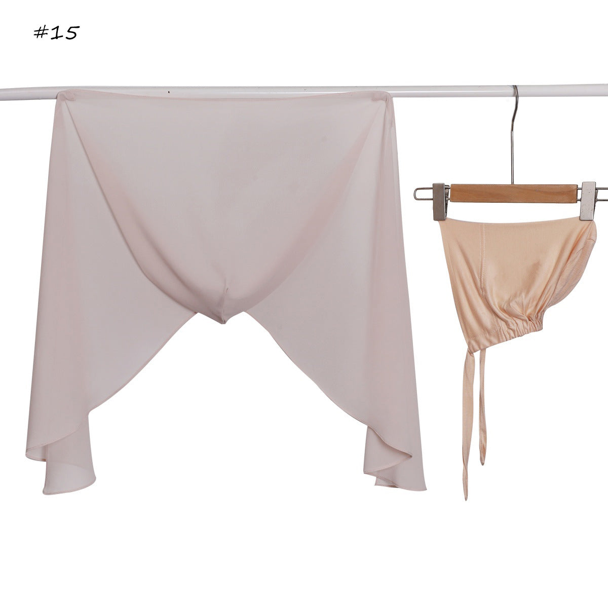 Set à capuche et foulard de même couleur