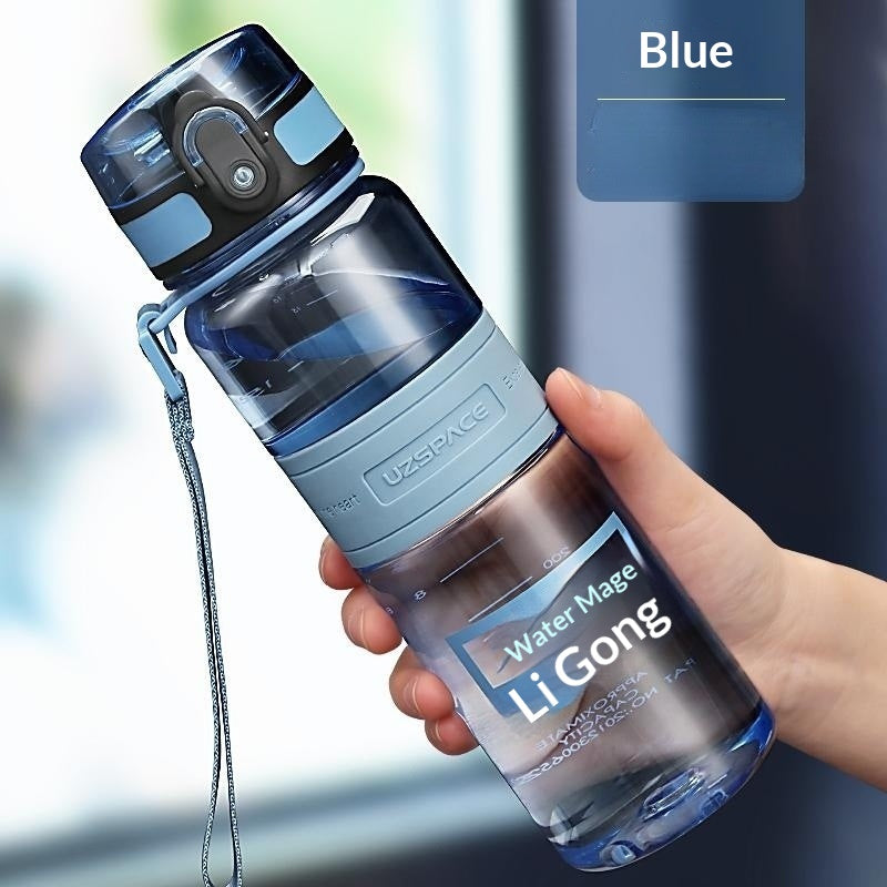 Bouteille d'eau en plastique portable de grande capacité