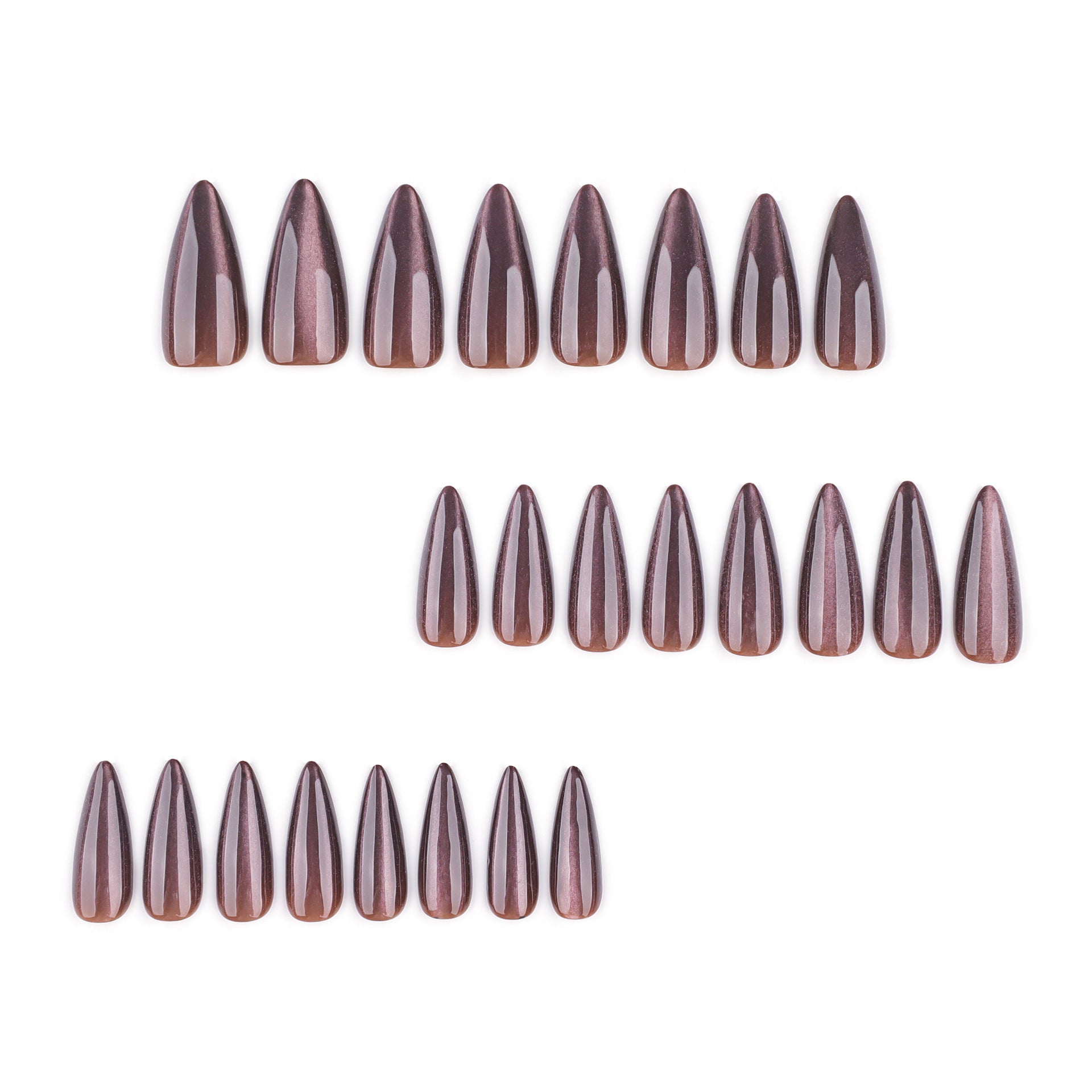 Les ongles artificiels en forme d'amande pour les femmes