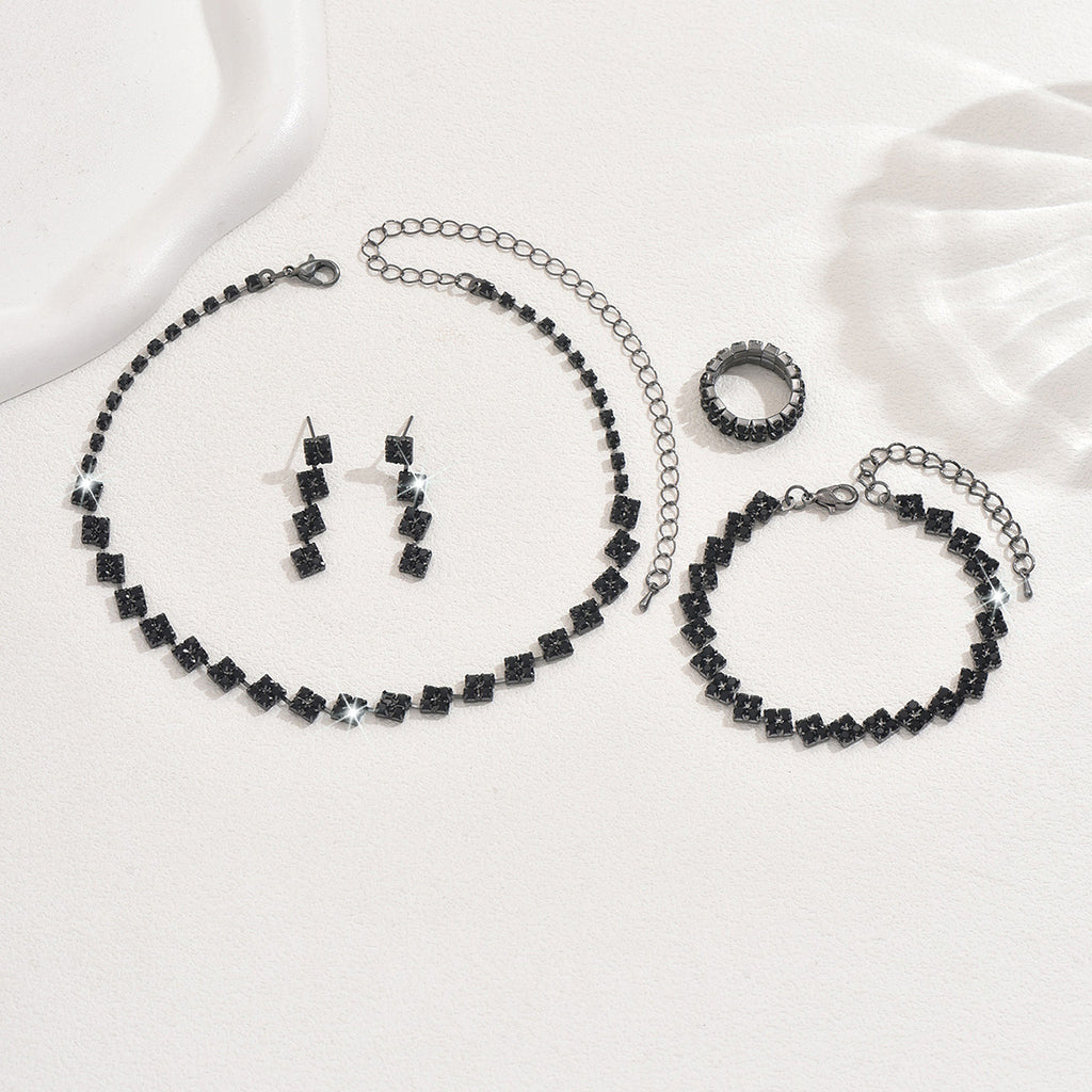 Collier géométrique carré Zircon à chaîne de pinces à chaud