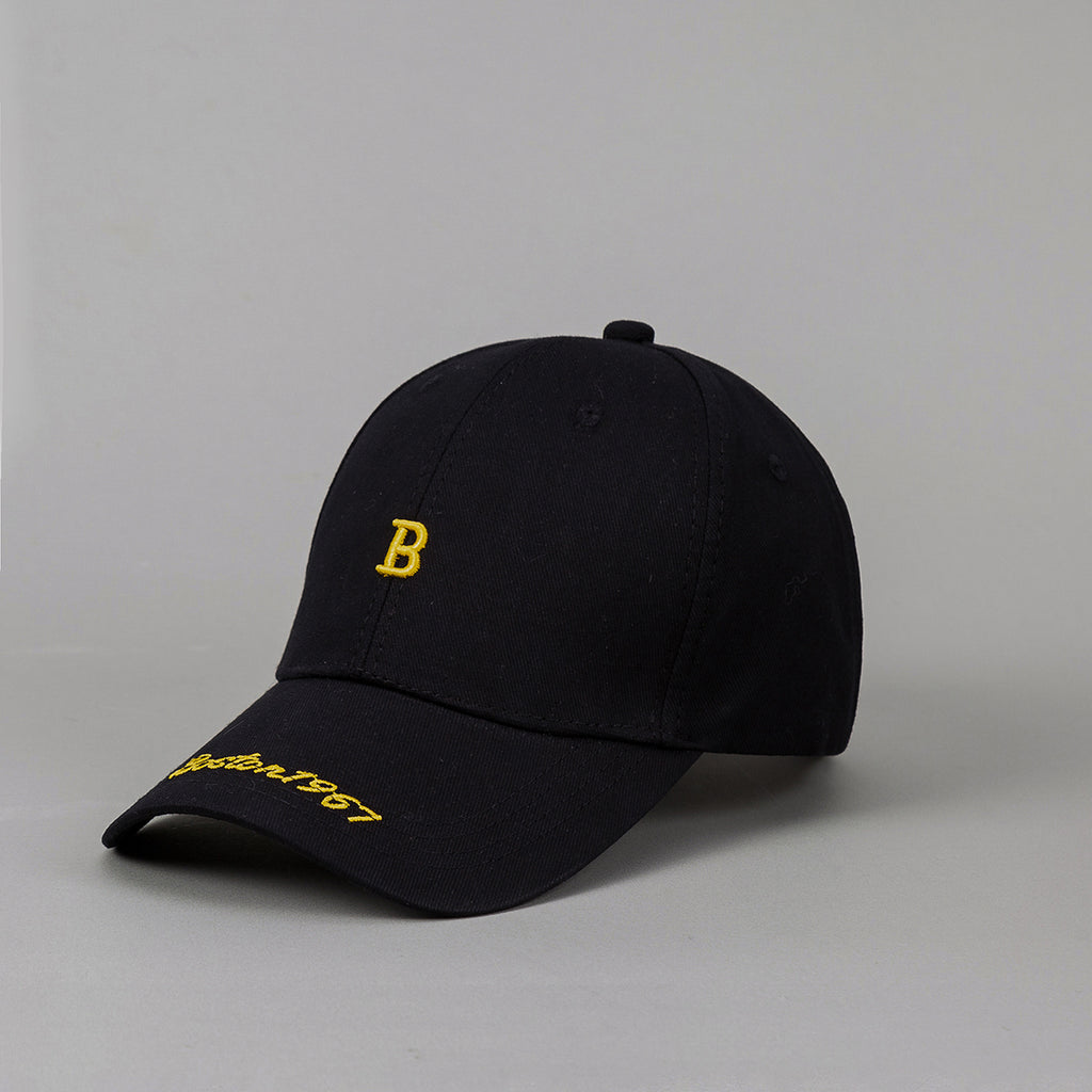 Casquette de baseball brodée hommes et femmes avec un design élégant et simple.