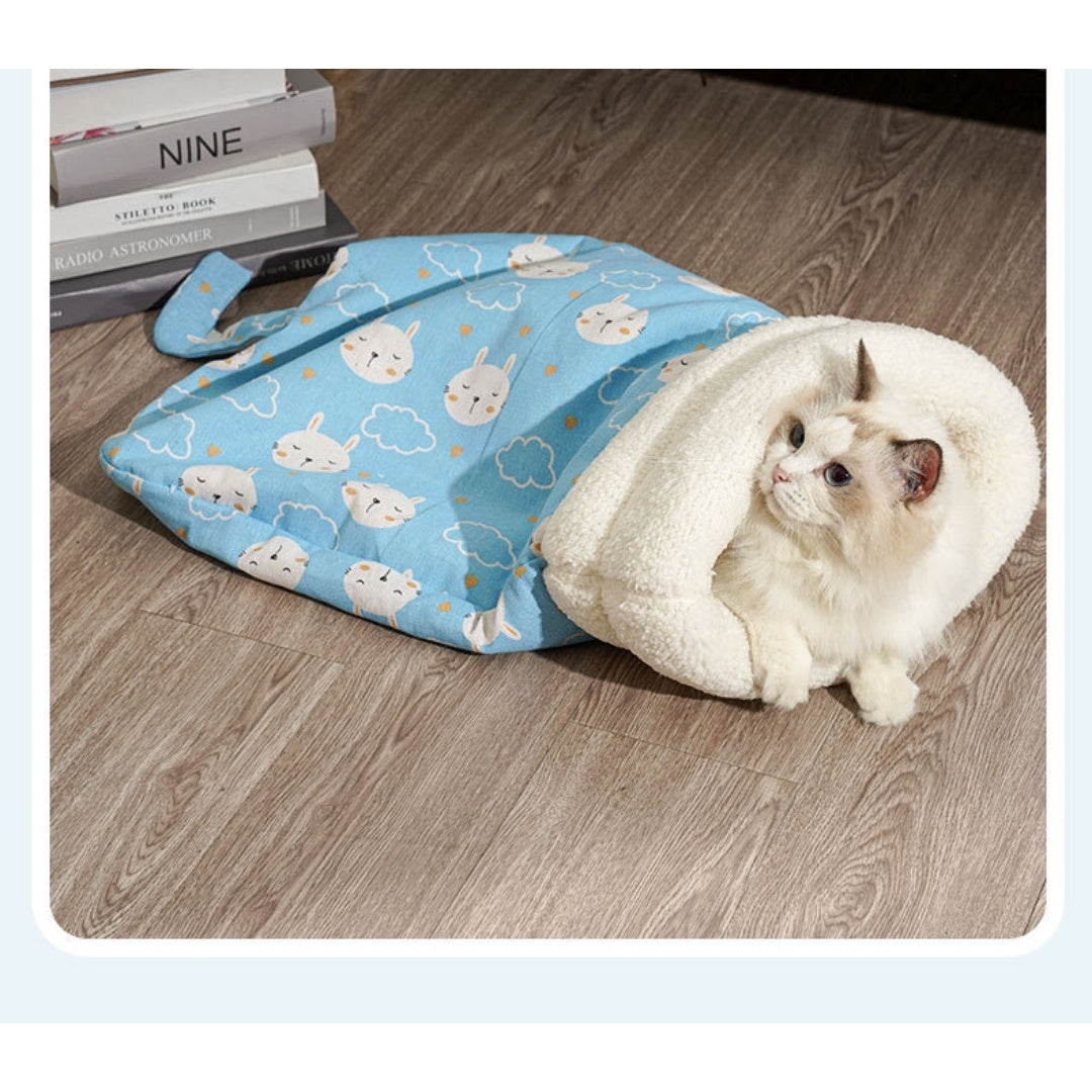 Sac de couchage de chat pour l'automne