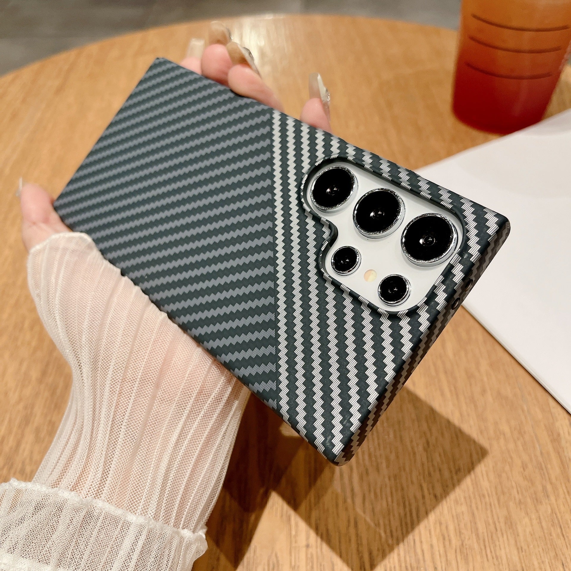 Boîtier de téléphone dur magnétique S23U intégré