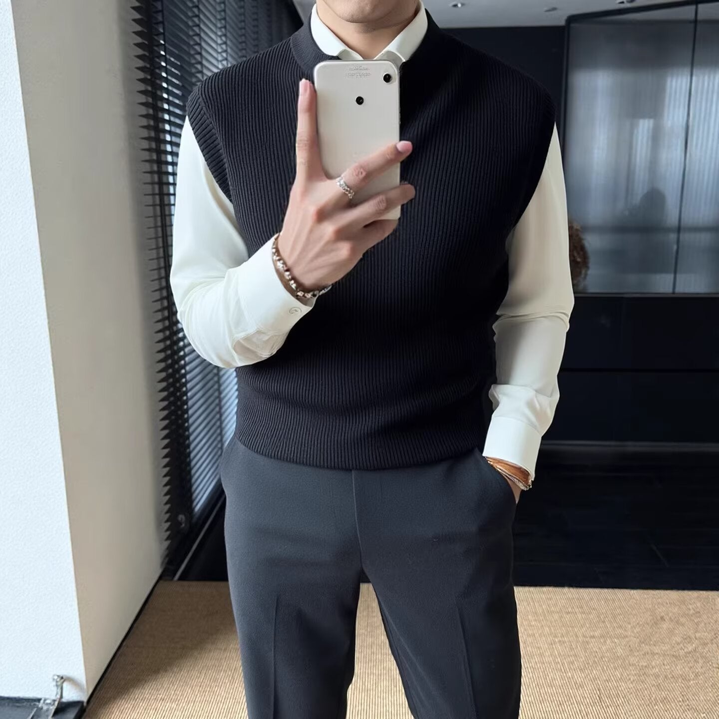 Léger luxe Business-casual Knit Vest
