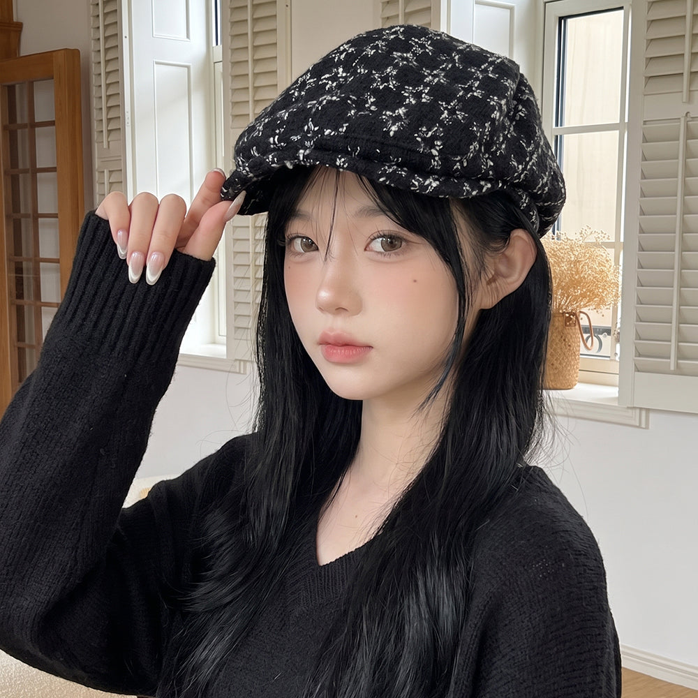 La petite casquette à motifs floraux, de style français, convient aux femmes du quotidien