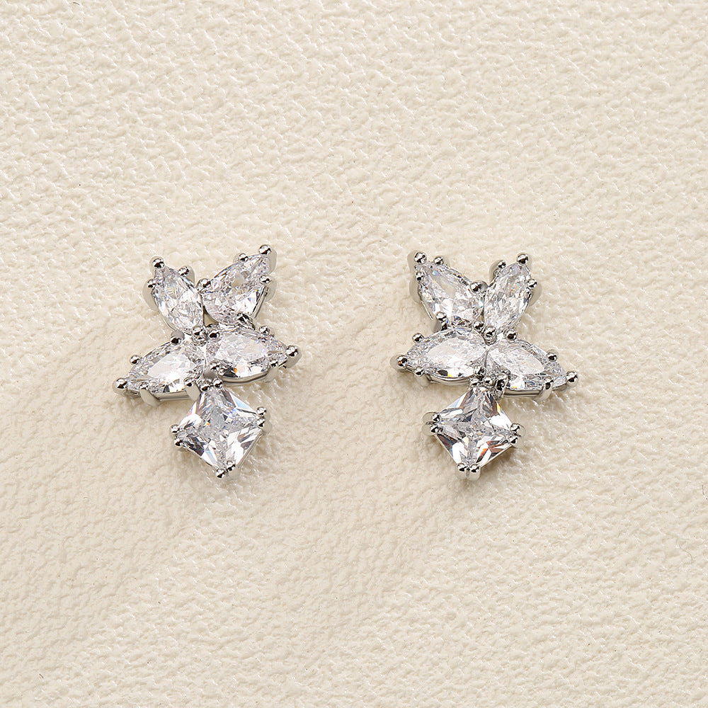 Boucles d'oreilles de fleurs marquise 4-Petal femmes CZ
