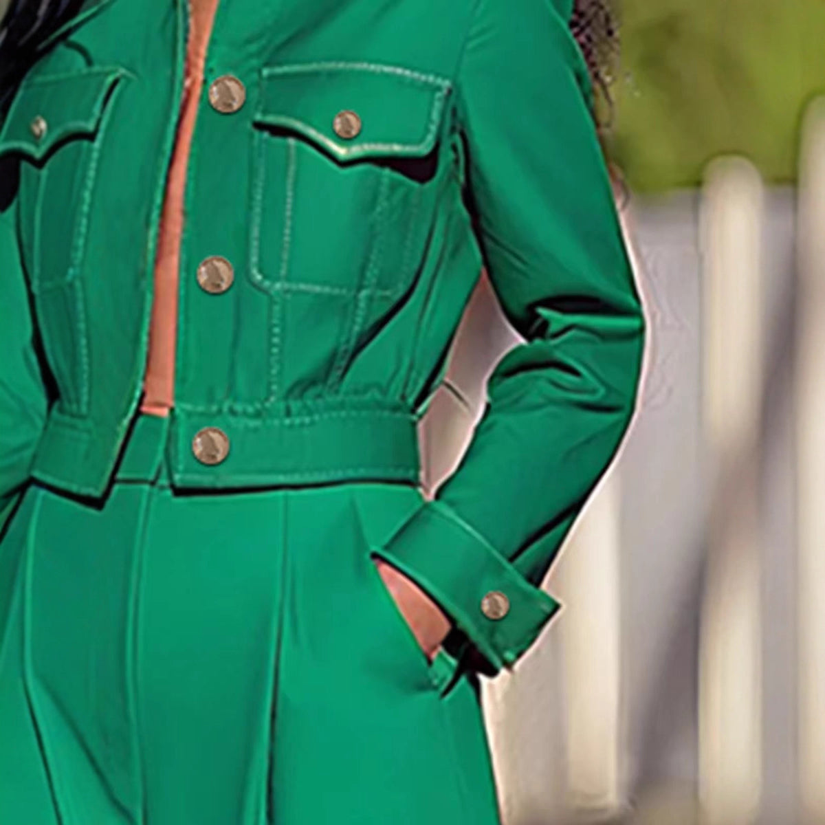Long-sleeve shirt and smart mid-rise business trousers