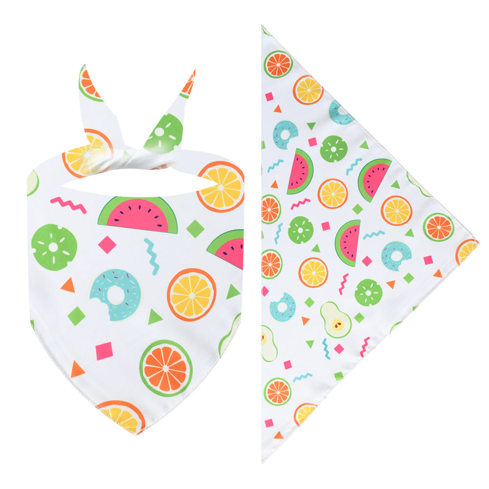 Dessin animé Triangle d'animal de compagnie frais Fruit Polyester imprimé Chat et chien Saliva Serviette écharpe Qui