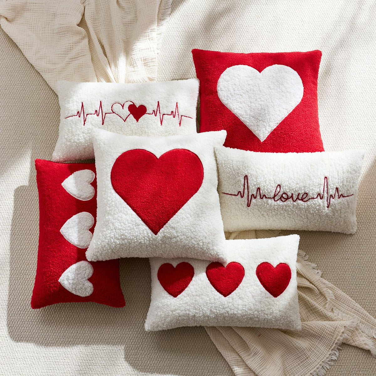 Couverture d'oreiller brodé en peluche