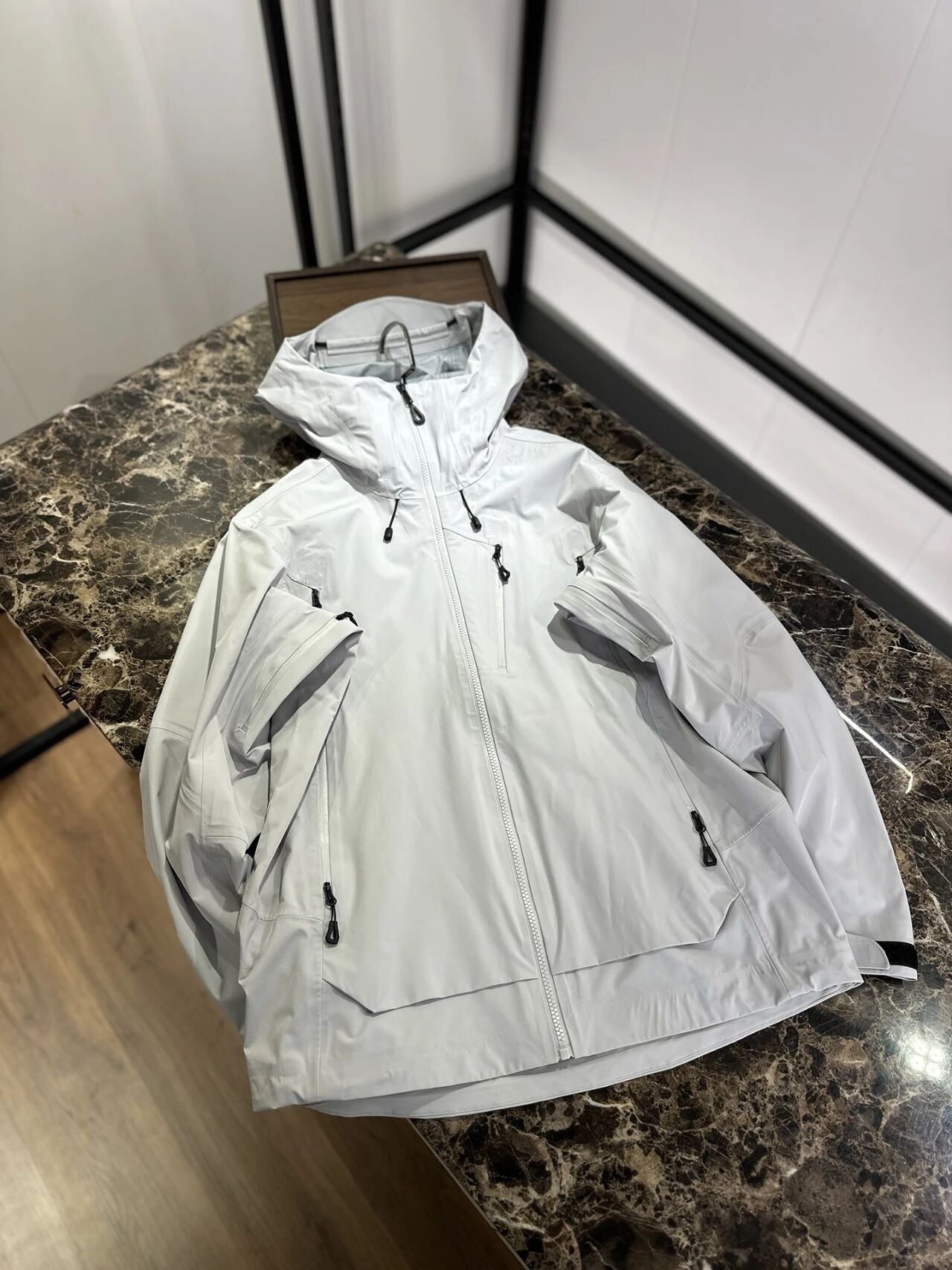 Hommes Veste de pluie à capuche entièrement Seam scellé brise-vent imperméable respirant extérieur Shell J