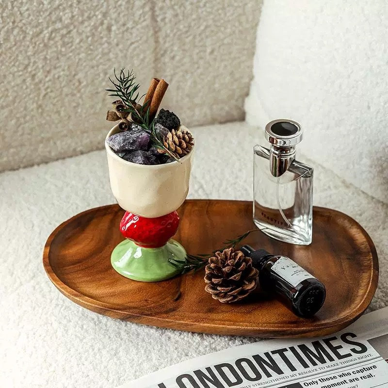 Gobelet de céramique à la crème glacée aromatisée aux fruits