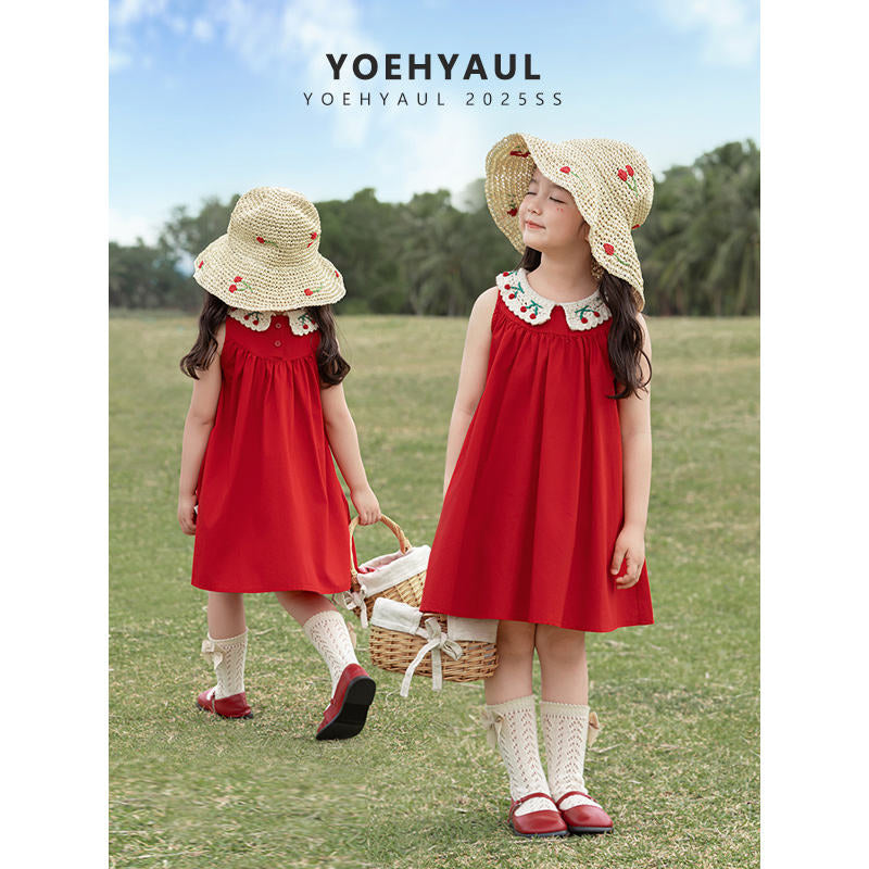 Robe sans manches pour enfants avec un motif cerise