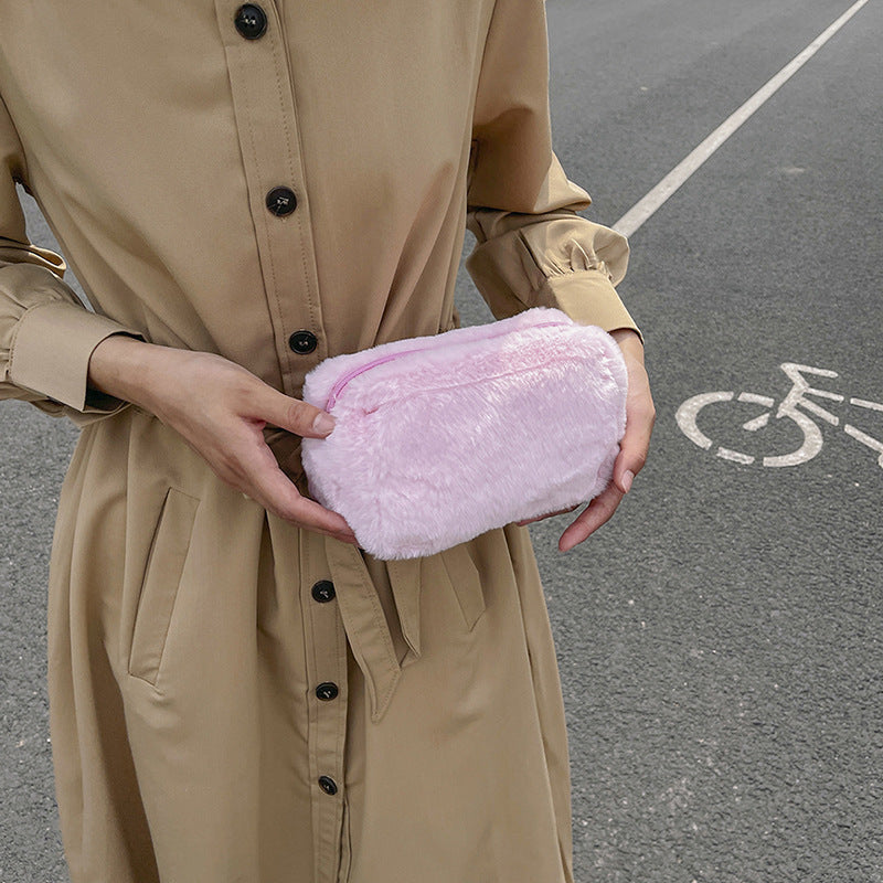 Sac de maquillage en peluche souple et moelleux pour les filles
