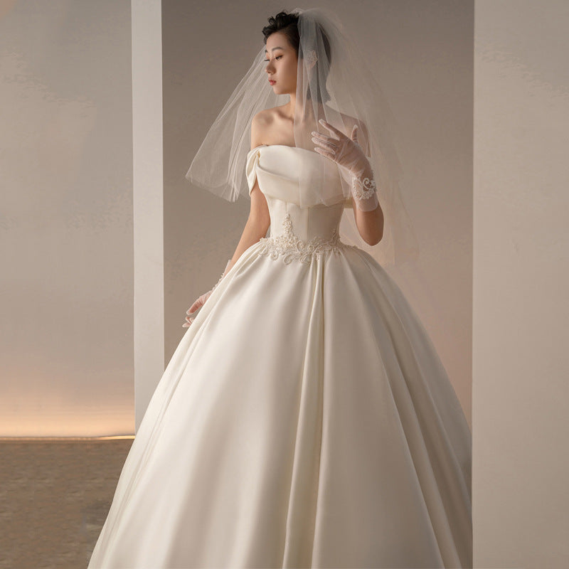 Satin femme hors-épaule Mode rétro Trailing Robe de mariée