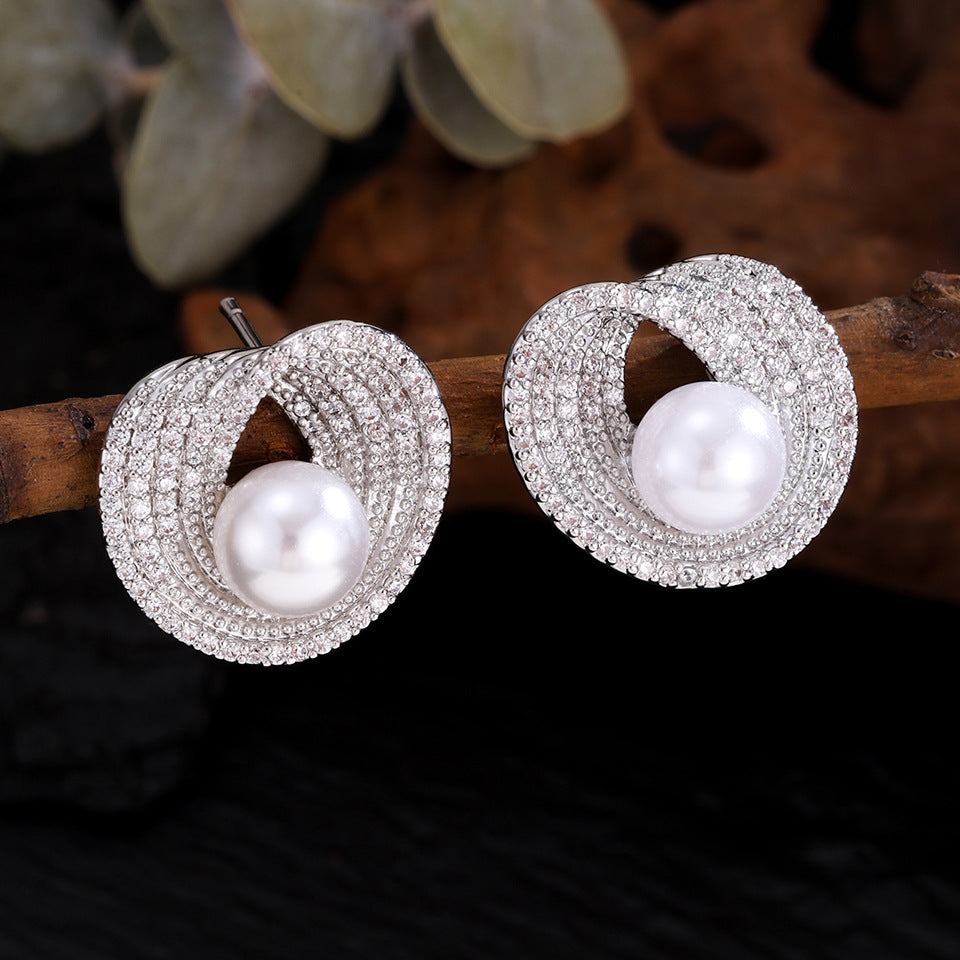 Boucles d'oreilles à pointes géométriques à pointes en diamant de Zircon micro incrustées