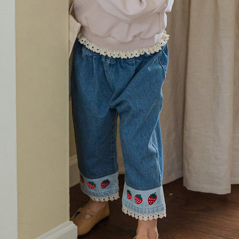 Patchwork en dentelle douce Brodé fraise Jeans occasionnels