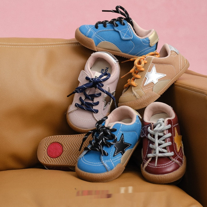Petits enfants et enfants sneakers pour les filles