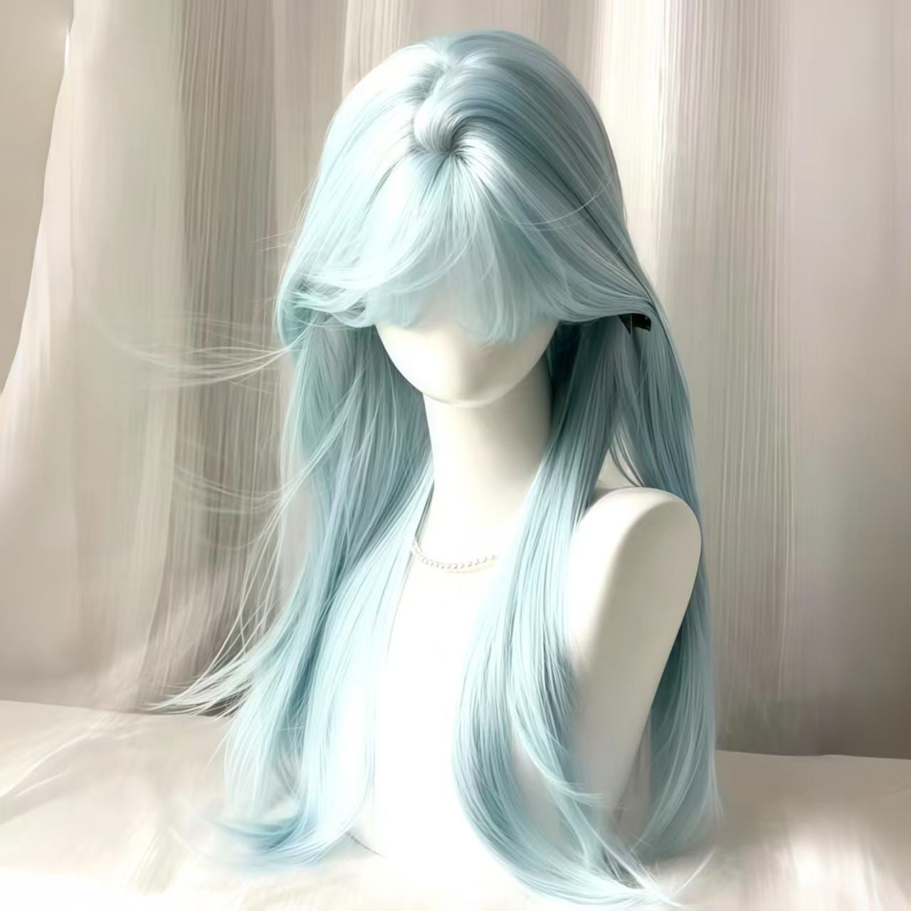 Long cheveux droit avec une frange atmosphérique naturelle