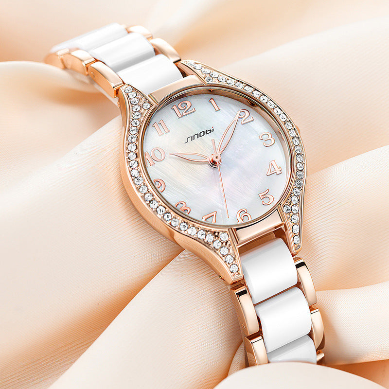 Montre Quartz étanche en acier diamant
